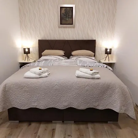 Alexandra Apartmán *