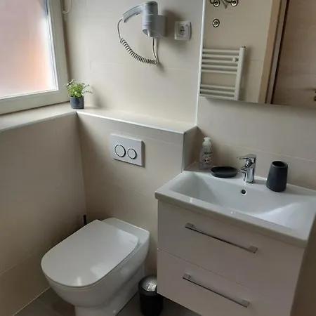Alexandra Appartement *